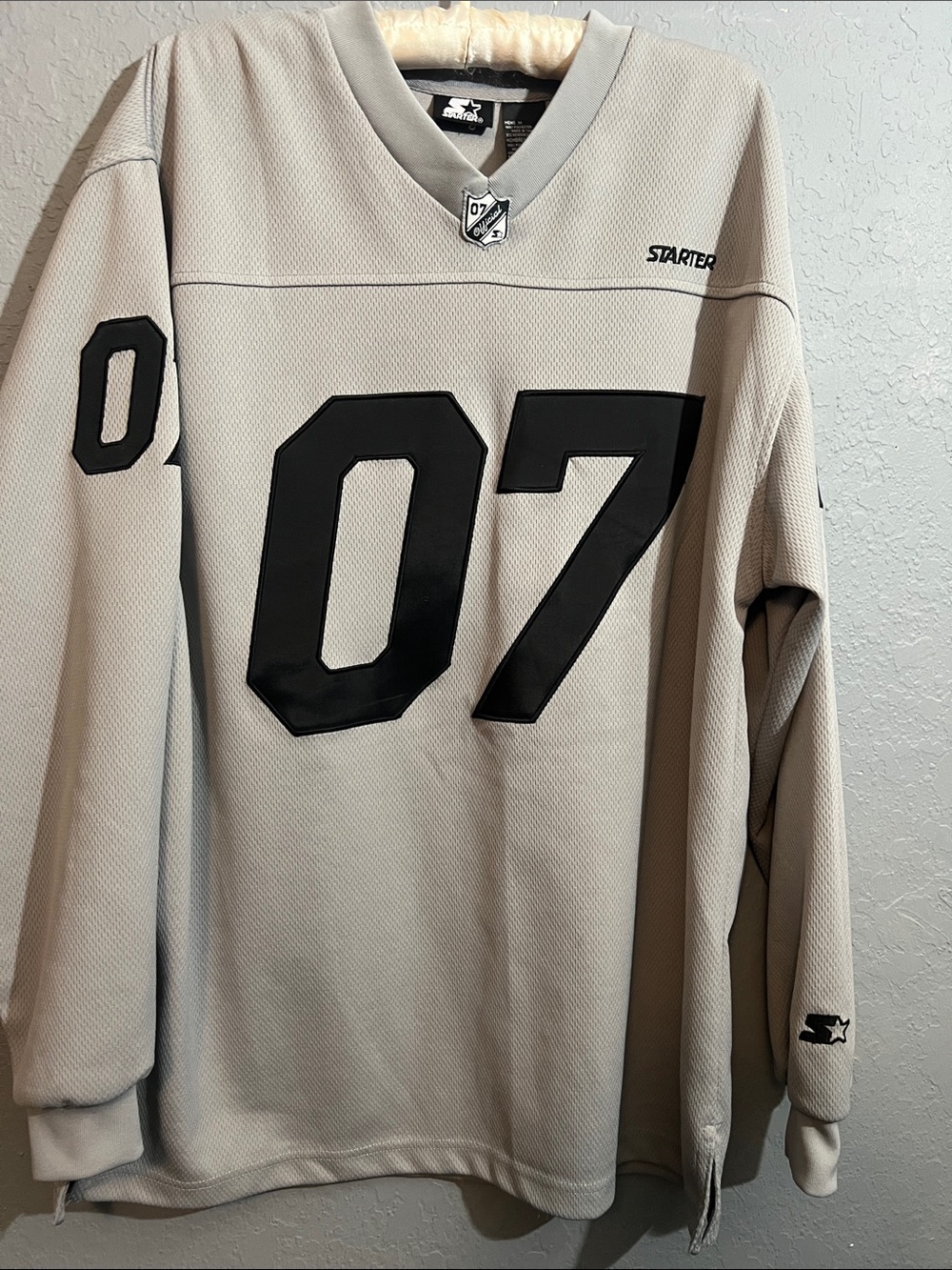 STARTER Men’s Light Gray Jersey with Black 07
